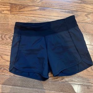 Ivivva black shorts